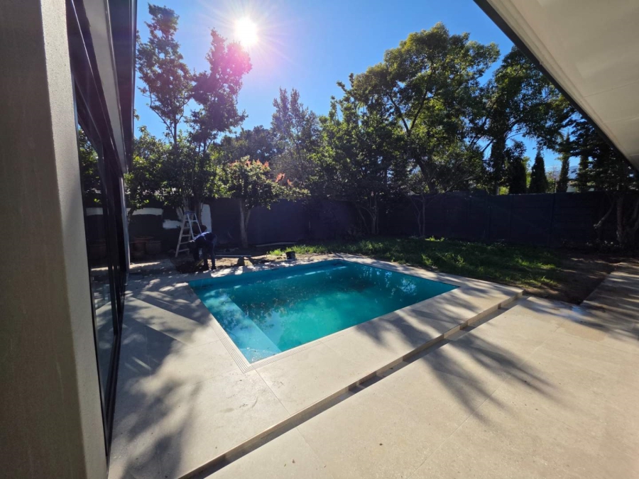 6 Bedroom Property for Sale in Die Boord Western Cape
